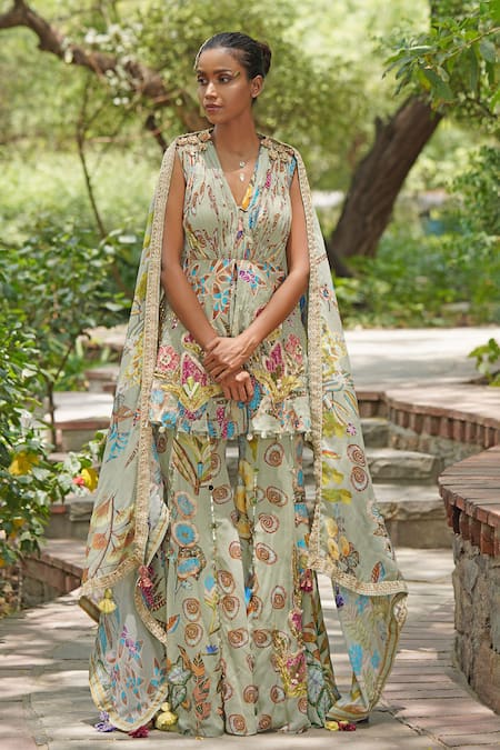 Shop_Soniya G_Green Georgette, Chiffon Embroidery V-neck Floral Print Kurta Set _Online_at_Aza_Fashions