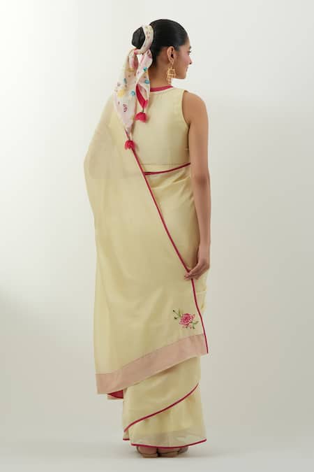 Vinusto Floral Applique Butter Yellow Saree Set 