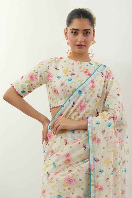 Shop_Vinusto_Cream Chanderi Embroidery Round Neck Floral Print Handwoven Saree Set _Online_at_Aza_Fashions