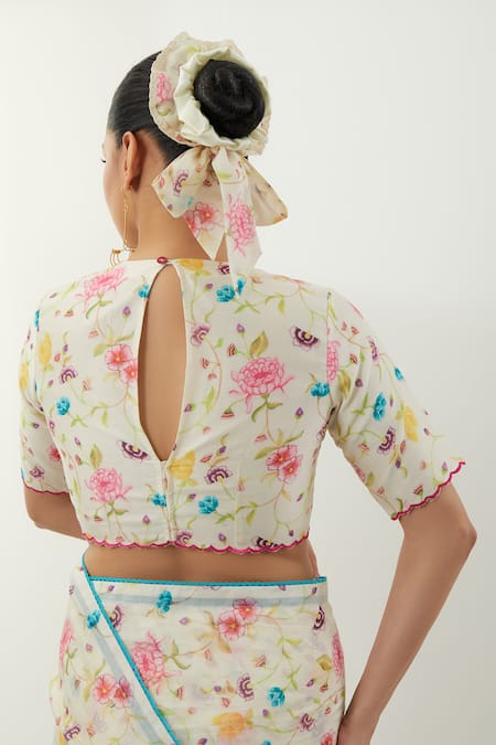 Vinusto_Cream Chanderi Embroidery Round Neck Floral Print Handwoven Saree Set _at_Aza_Fashions