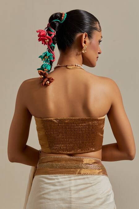 Vinusto Ivory Chanderi Embroidery, Zari Sweetheart Neck Cut Dana Saree Set at Aza Fashions Vinusto_Ivory Chanderi Embroidery, Zari Sweetheart Neck Cut Dana Saree Set _at_Aza_Fashions