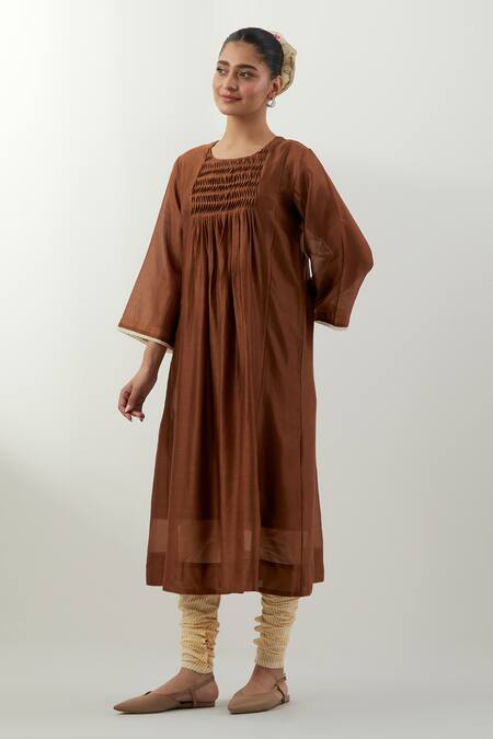 Buy Vinusto Brown Chanderi, Cotton Lace Round Neck Handwoven Kurta Set Online at Aza Fashions Buy_Vinusto_Brown Chanderi, Cotton Lace Round Neck Handwoven Kurta Set _Online_at_Aza_Fashions