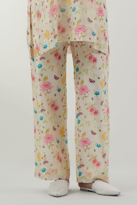 Vinusto Multi Color Chanderi Round Neck Floral Printed Kurta Pant Set Online at Aza Fashions Vinusto_Multi Color Chanderi Round Neck Floral Printed Kurta Pant Set _Online_at_Aza_Fashions