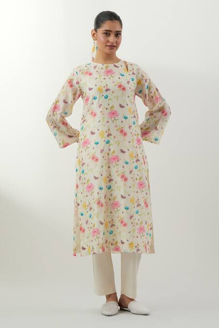 Shop Vinusto Ivory Chanderi Round Neck Floral Printed Kurta Set Online at Aza Fashions Shop_Vinusto_Ivory Chanderi Round Neck Floral Printed Kurta Set _Online_at_Aza_Fashions