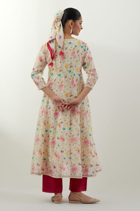 Shop Vinusto Ivory Chanderi, Cotton Embroidery, Lace V-neck Floral Printed Anarkali Set at Aza Fashions Shop_Vinusto_Ivory Chanderi, Cotton Embroidery, Lace V-neck Floral Printed Anarkali Set _at_Aza_Fashions