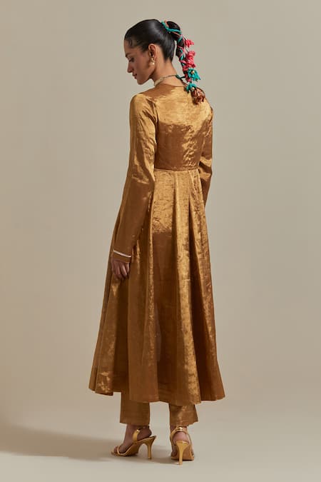 Shop Vinusto Gold Chanderi Lace V-neck Handwoven Zari Anarkali Set at Aza Fashions Shop_Vinusto_Gold Chanderi Lace V-neck Handwoven Zari Anarkali Set _at_Aza_Fashions