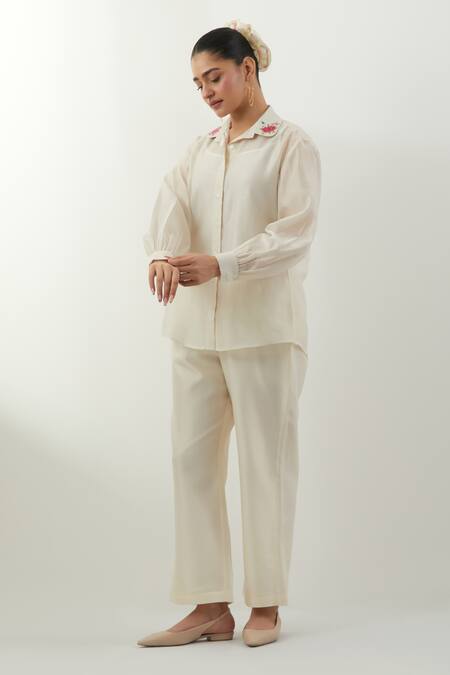 Shop Vinusto Ivory Chanderi Embroidery Collared Floral Set Online at Aza Fashions Shop_Vinusto_Ivory Chanderi Embroidery Collared Floral Set _Online_at_Aza_Fashions