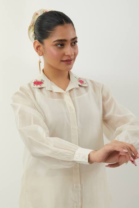 Buy Vinusto Ivory Chanderi Embroidery Collared Floral Set Buy_Vinusto_Ivory Chanderi Embroidery Collared Floral Set