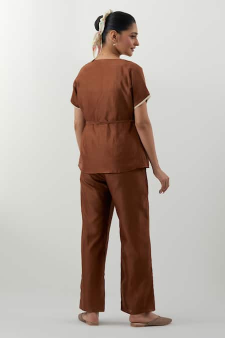 Shop Vinusto Brown Chanderi Embroidery V-neck Handwoven Top And Pant Set at Aza Fashions Shop_Vinusto_Brown Chanderi Embroidery V-neck Handwoven Top And Pant Set _at_Aza_Fashions