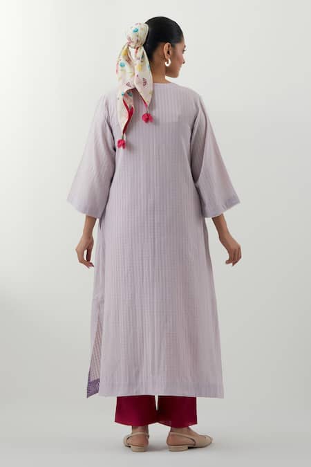 Shop Vinusto Lavender Cotton Embroidery, Lace V-neck Hand Kurta Set at Aza Fashions Shop_Vinusto_Lavender Cotton Embroidery, Lace V-neck Hand Kurta Set _at_Aza_Fashions
