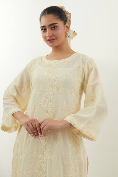 Buy Vinusto Yellow Cotton Embroidery Round Neck Butter Chikankari Kurta Set Online at Aza Fashions Buy_Vinusto_Yellow Cotton Embroidery Round Neck Butter Chikankari Kurta Set _Online_at_Aza_Fashions
