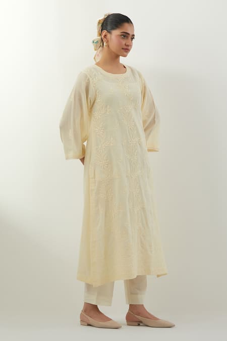 Shop Vinusto Yellow Cotton Embroidery Round Neck Butter Chikankari Kurta Set Online at Aza Fashions Shop_Vinusto_Yellow Cotton Embroidery Round Neck Butter Chikankari Kurta Set _Online_at_Aza_Fashions