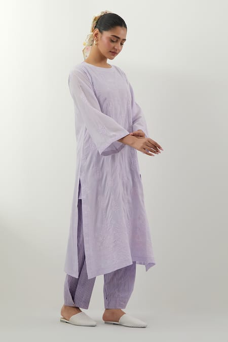 Vinusto_Lavender Cotton Embroidery Round Neck Striped Chikankari Kurta Set _Online_at_Aza_Fashions