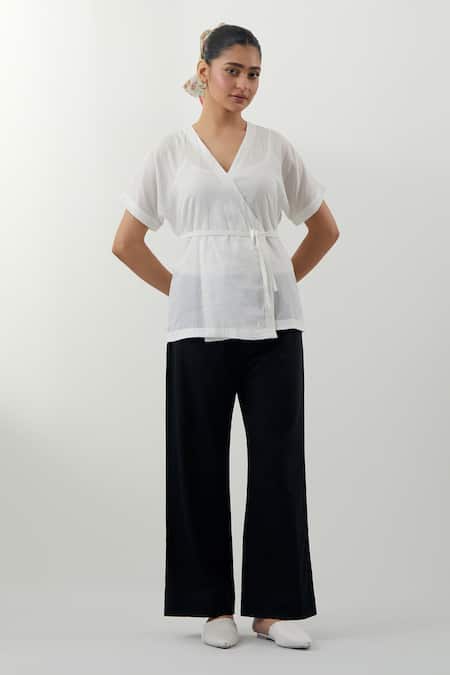 Vinusto White Cotton Embroidery V-neck Chikankari Top And Black Pant 