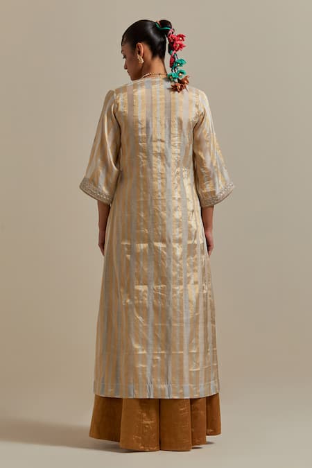 Shop_Vinusto_Gold Lace Round , Sweetheart And Ivory Handwoven Zari Jacket Set _at_Aza_Fashions