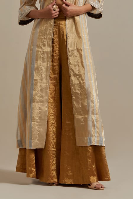 Buy_Vinusto_Gold Lace Round , Sweetheart And Ivory Handwoven Zari Jacket Set _Online_at_Aza_Fashions