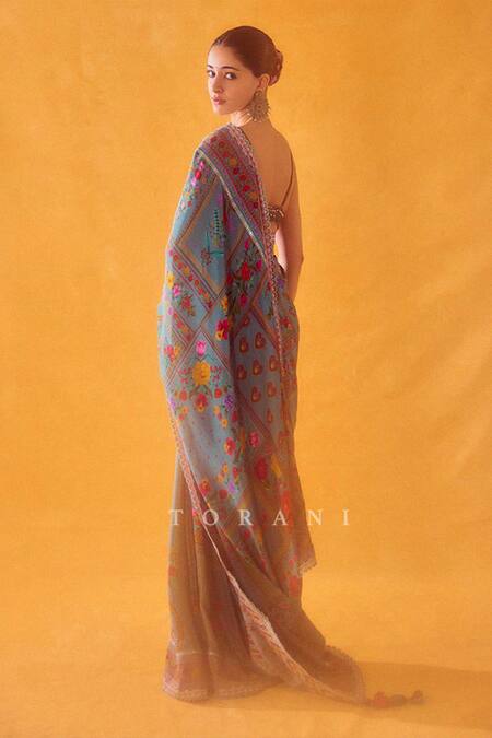 Shop Torani Purple Jersey Embroidery V-neck Dil Nawaz Nasreen Zarqa Saree Set at Aza Fashions Shop_Torani_Purple Jersey Embroidery V-neck Dil Nawaz Nasreen Zarqa Saree Set_at_Aza_Fashions