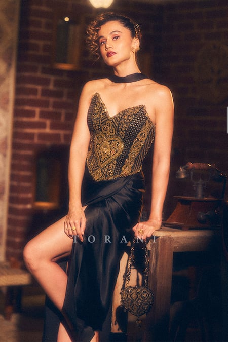 Buy_Torani_Black Satin, Lycra Embroidery, Beads Sweetheart Syah Akira Corset And Skirt Set _Online_at_Aza_Fashions