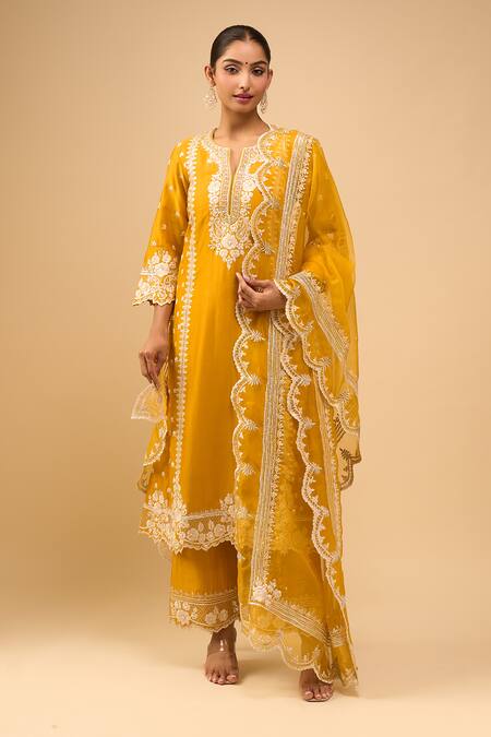 Sheetal Batra_Yellow Embroidery Round Neck Mustard Kurta With Palazzo Set _at_Aza_Fashions