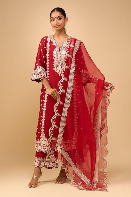 Sheetal Batra_Red Embroidery Round Neck Kurta With Palazzo Set _at_Aza_Fashions