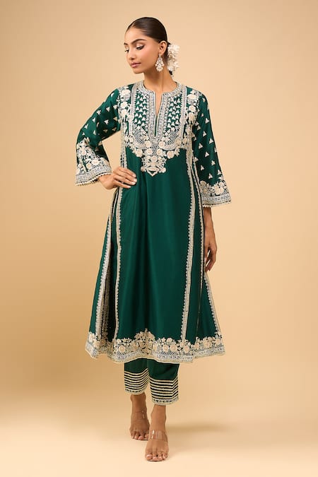 Sheetal Batra_Emerald Green Embroidery Round Neck Choga With Salwar _Online_at_Aza_Fashions
