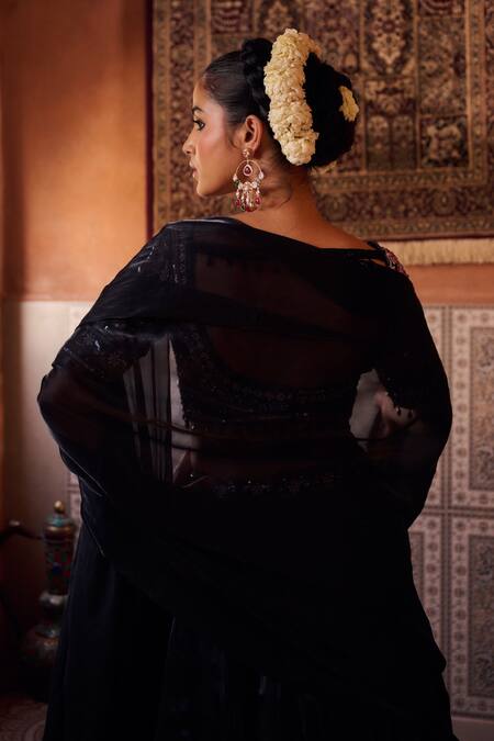 Kapda Dori_Black Beads, Sequins, Pearls Sweetheart Neck Embroidered Lehenga Set _Online_at_Aza_Fashions