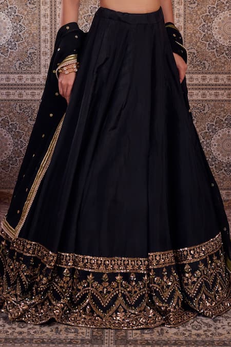 Kapda Dori_Black Georgette Sequins, Crystals, Pearls V-neck Upada Silk Lehenga Set _Online_at_Aza_Fashions