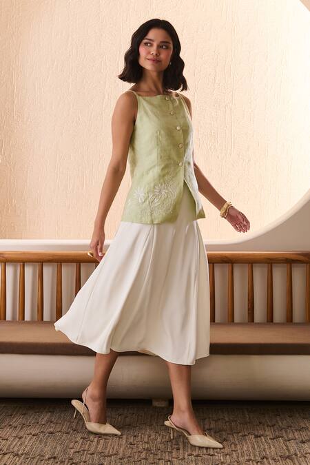 Buy_Label Deepika Nagpal_Green Cotton, Linen Round Neck Zora Matcha Co-ord Set _Online_at_Aza_Fashions