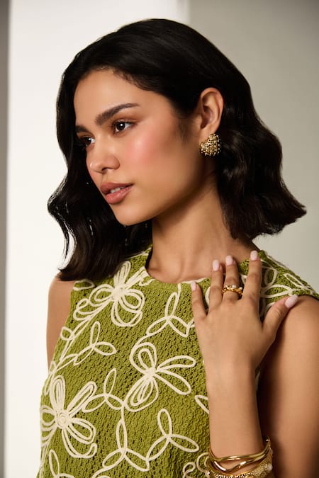 Label Deepika Nagpal Green Mesh Embroidery Crew Neck Pine Noa Co-ord Set at Aza Fashions Label Deepika Nagpal_Green Mesh Embroidery Crew Neck Pine Noa Co-ord Set _at_Aza_Fashions