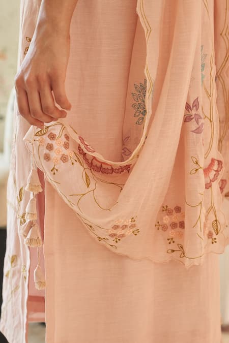 Vaayu_Peach Muslin, Cotton Embroidery, Lace, Tassels Magnolia Applique Kurta Set _at_Aza_Fashions