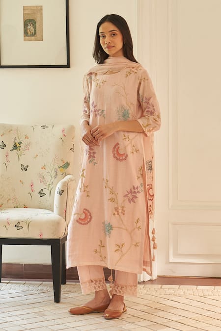 Shop_Vaayu_Peach Muslin, Cotton Embroidery, Lace, Tassels Magnolia Applique Kurta Set _at_Aza_Fashions