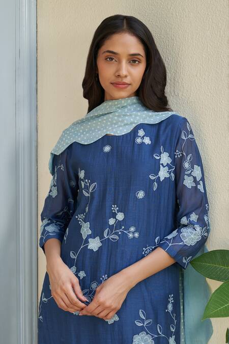 Shop_Vaayu_Blue Muslin, Cotton Embroidery Round Neck Ocean Applique Kurta Set_Online_at_Aza_Fashions