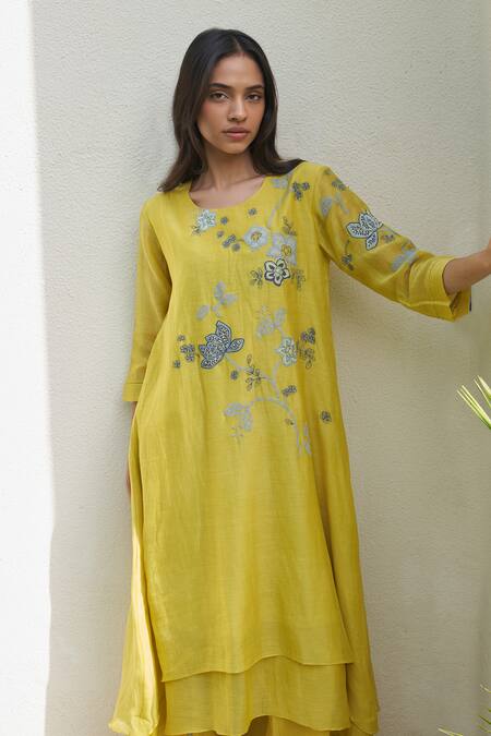 Vaayu_Yellow Muslin, Cotton Applique Round Neck Daffodil Embroidered Co-ord Set _Online_at_Aza_Fashions