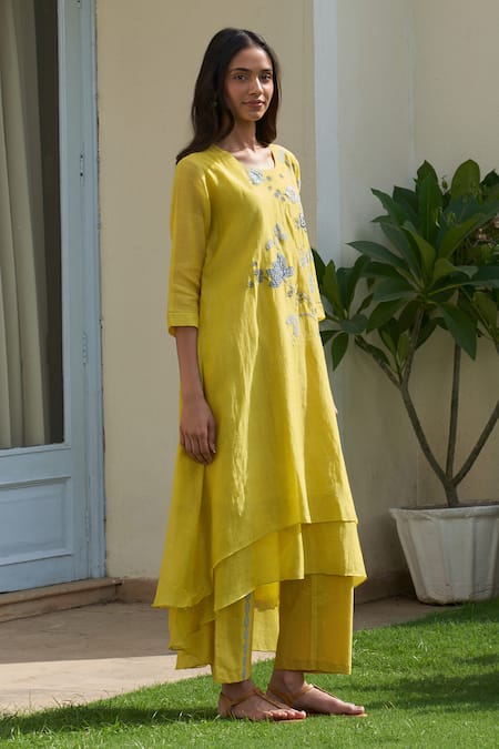 Shop_Vaayu_Yellow Muslin, Cotton Applique Round Neck Daffodil Embroidered Co-ord Set _Online_at_Aza_Fashions