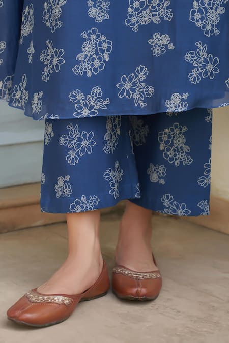 Vaayu Blue Muslin, Cotton Round Neck Ocean Floral Co-ord Set Online at Aza Fashions Vaayu_Blue Muslin, Cotton Round Neck Ocean Floral Co-ord Set_Online_at_Aza_Fashions