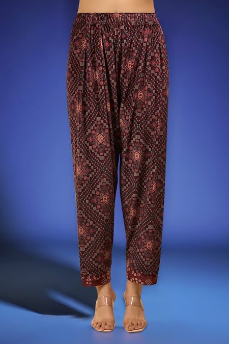 Buy_Samyukta Singhania_Burgundy Polyester Sequins Split V-neck Maroon Printed Kurta And Pant Set _Online_at_Aza_Fashions