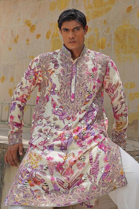 Soniya G_Ivory Chanderi , Embroidery Floral Kurta Set _at_Aza_Fashions