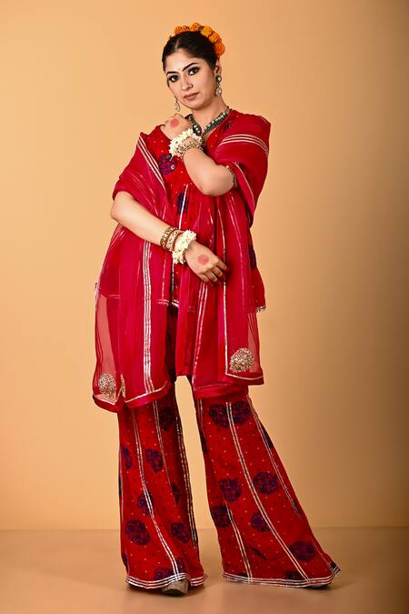 Mirkashi_Fuchsia Viscose Georgette, Silk Organza Embroidery Fuschia Pink Hand Peplum Set_Online_at_Aza_Fashions