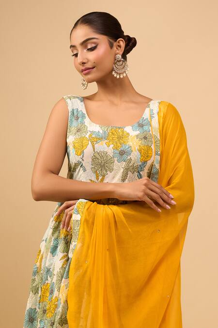 Shop Naintara Bajaj Yellow Cotton, Chiffon Round Neck Floral Anarkali Set Shop_Naintara Bajaj_Yellow Cotton, Chiffon Round Neck Floral Anarkali Set