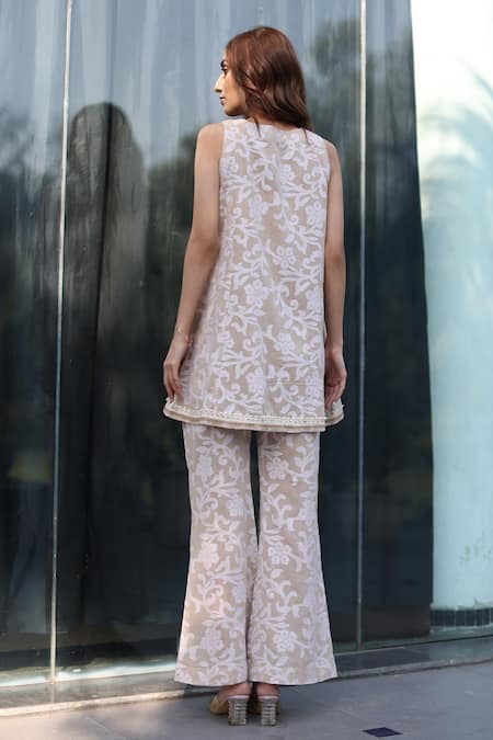 Nazar By Indu Embroidered Co-Ord Set 