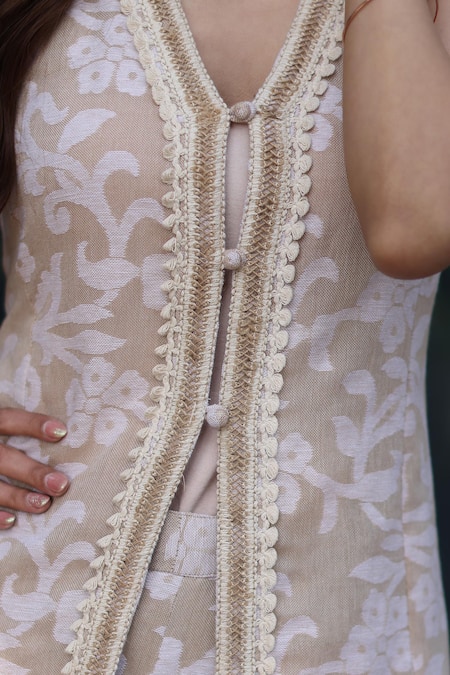 Shop_Nazar By Indu_Ivory Cotton, Jacquard Lace, Embroidery V-neck Co-ord Set 