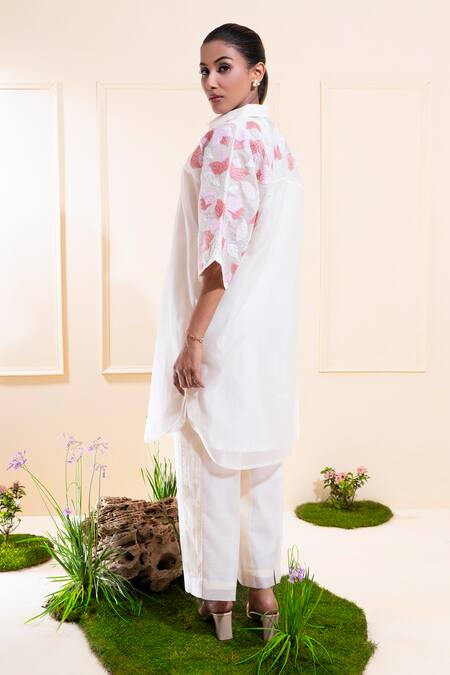 Buy_The White Tree Studio_White Chanderi Applique Collared Embroidered Yoke Kurta Set 
