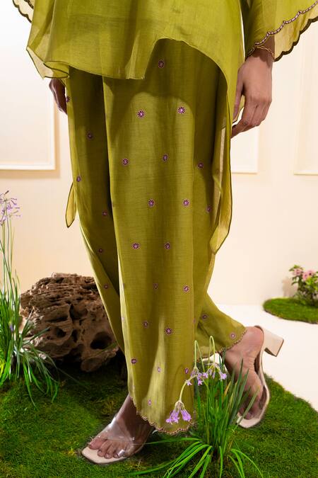 The White Tree Studio_Green Chanderi Embroidery Round Neck Moss Asymmetrical Top And Trouser Set _Online_at_Aza_Fashions