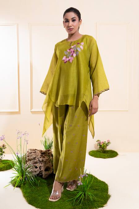 The White Tree Studio_Green Chanderi Embroidery Round Neck Moss Asymmetrical Top And Trouser Set _at_Aza_Fashions
