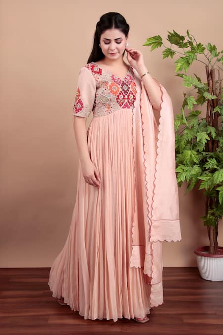 Buy_Nidhi Kejriwal_Peach Chiffon, Chanderi Embroidery V-neck Anarkali Set 