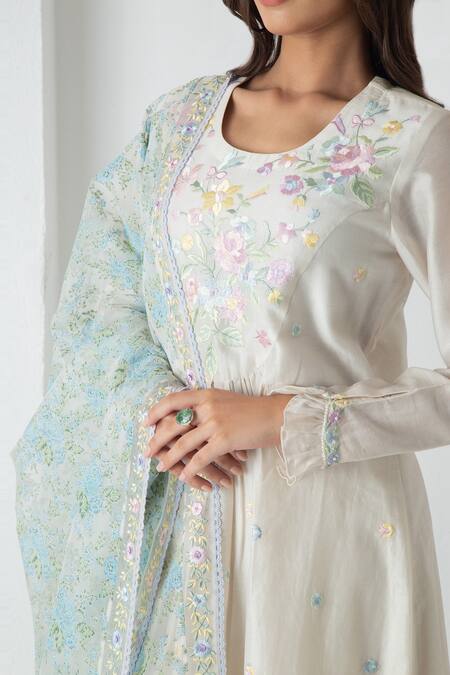 Buy Chhaya Mehrotra Ivory Chanderi, Silk Organza Embroidery Round Neck Kurta Pant Set Buy_Chhaya Mehrotra_Ivory Chanderi, Silk Organza Embroidery Round Neck Kurta Pant Set