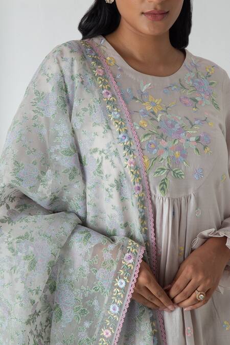 Buy Chhaya Mehrotra Gray Chanderi, Silk Organza Embroidery Round Neck Chalk Grey Kurta Pant Set Buy_Chhaya Mehrotra_Gray Chanderi, Silk Organza Embroidery Round Neck Chalk Grey Kurta Pant Set