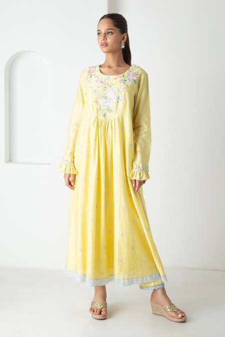 Chhaya Mehrotra Yellow Chanderi, Silk Organza Embroidery Round Neck Illuminating Kurta Set Online at Aza Fashions Chhaya Mehrotra_Yellow Chanderi, Silk Organza Embroidery Round Neck Illuminating Kurta Set _Online_at_Aza_Fashions
