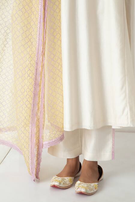 Chhaya Mehrotra Ivory Chanderi, Silk Organza Embroidery Round Neck Kurta Pant Set at Aza Fashions Chhaya Mehrotra_Ivory Chanderi, Silk Organza Embroidery Round Neck Kurta Pant Set _at_Aza_Fashions