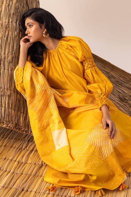Buy Naina Jain Yellow Silk Bandhani Patchwork Saree Online at Aza Fashions Buy_Naina Jain_Yellow Silk Bandhani Patchwork Saree _Online_at_Aza_Fashions